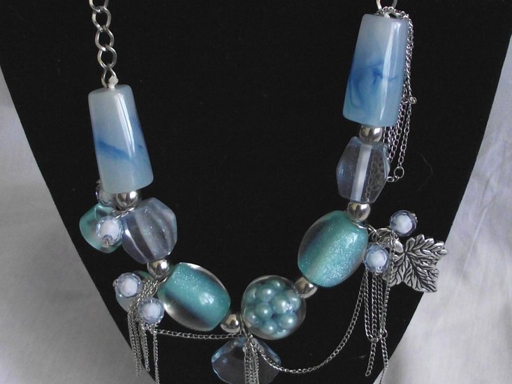 Blauwe ketting - Medase
