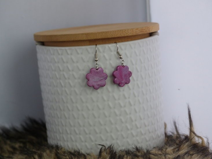 Handmade bloemen oorbellen - Holy purple - Medase