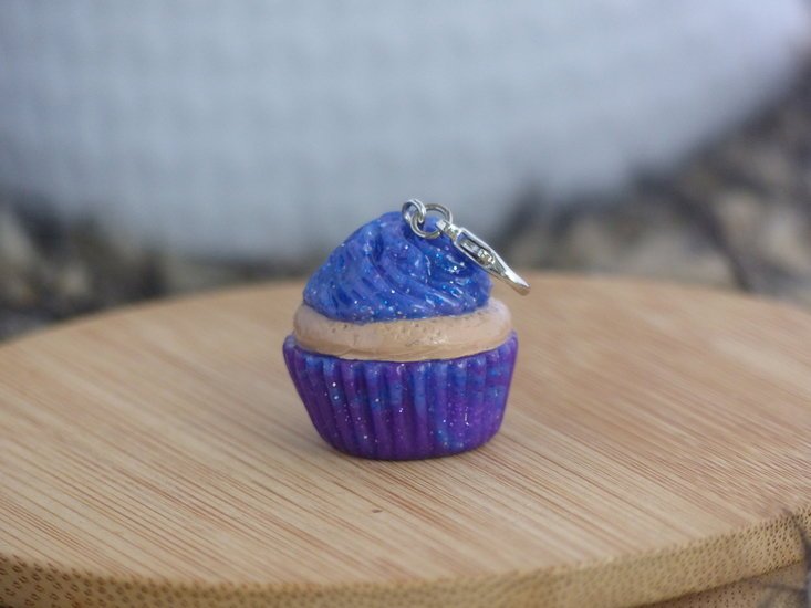 Handmade cupcake bedel - Galaxy - Medase
