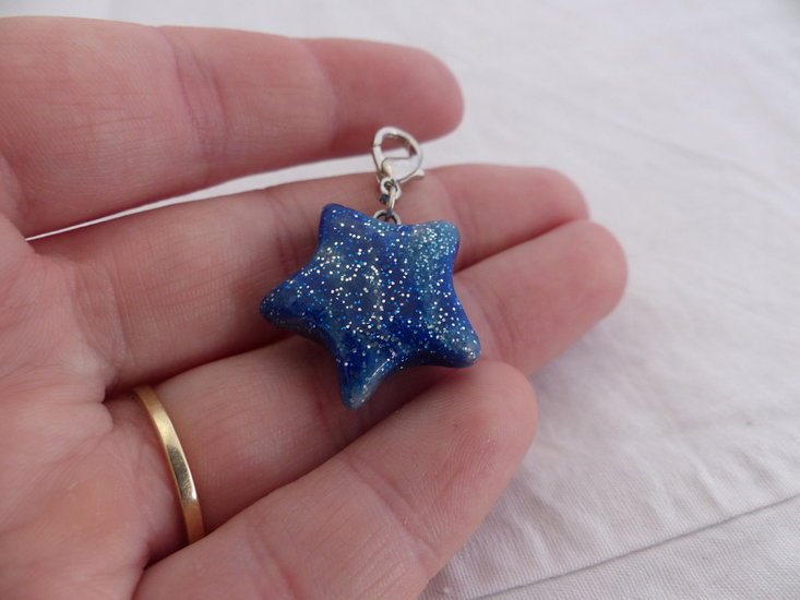 Handmade galaxy ster bedel - blauw - Medase