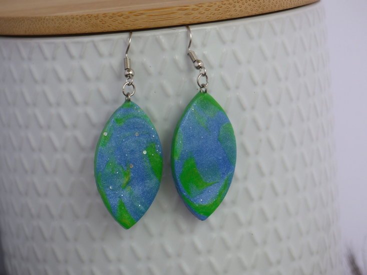 Handmade ovalen oorbellen - Blue lagoon - Medase