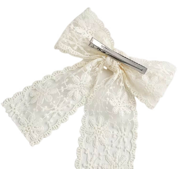 Kanten haarspeld strik 17x17cm wit bloemen patroon metalen speld achterkant