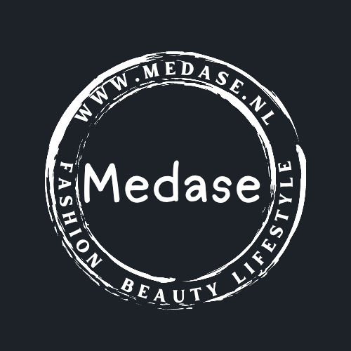 Medase logo wit op zwart
