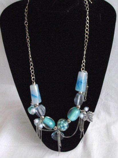 Blauwe ketting - Medase