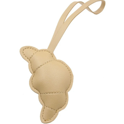 Beige croissant sleutelhanger van PU-leer 10 x 5 cm