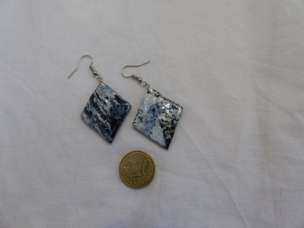 Handmade wiebertje oorbellen - black & white - Medase
