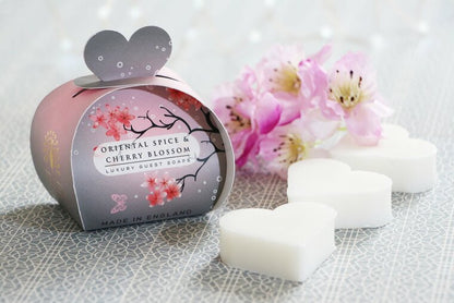 Hartjesvormige zeep 3 stuks van 20 gram - Oriental Spice & Cherry Blossom - Medase