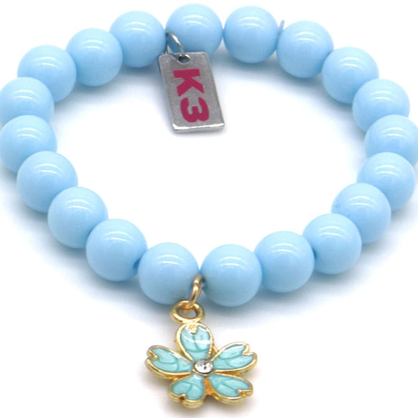 Lichtblauwe K3 kinderarmband met bloemhanger