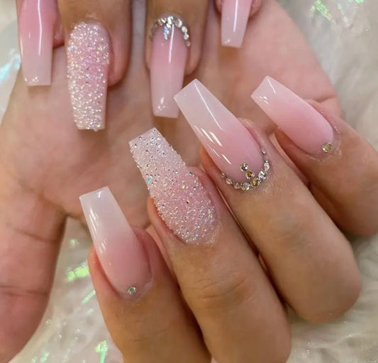 Nepnagels – 24 Stuks – Roze met Glitter & Steentjes – Inclusief Plakstrips - Medase
