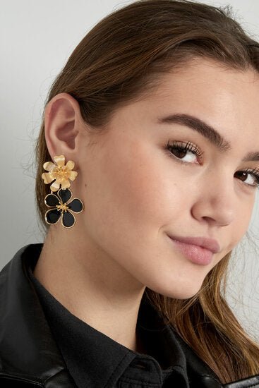 Oorbellen black flower - Medase