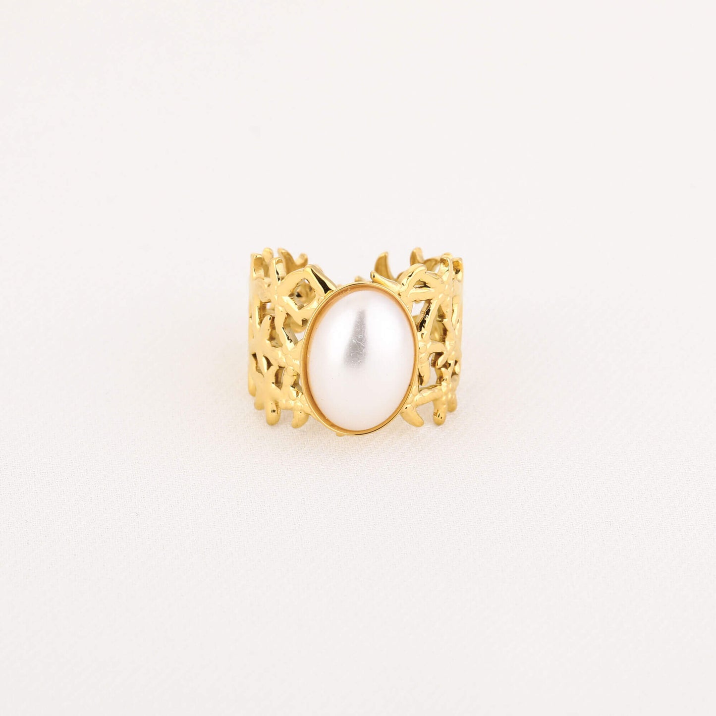 Goudkleurige stainless steel ring met parel - Medase