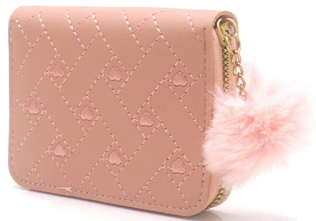 Portemonnee 12x9cm PU leer roze gestikt hartjespatroon pompon goudkleurige rits elegant