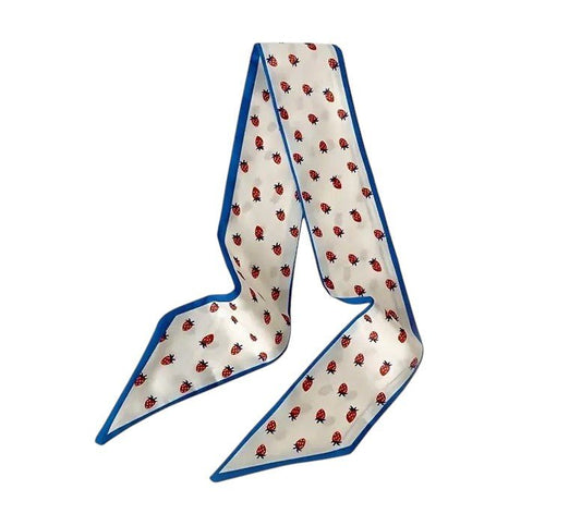 Smal Twilly Sjaaltje – Wit met Aardbeien Print en Blauwe Rand - Medase