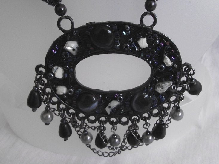 Zwarte ketting met grote hanger - Medase