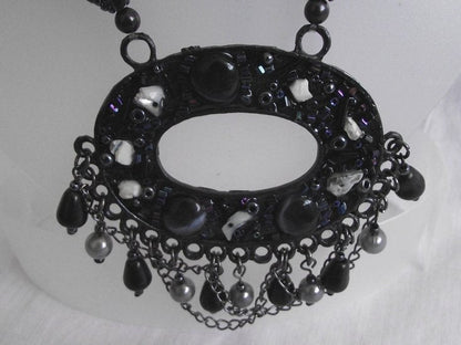 Zwarte ketting met grote hanger - Medase